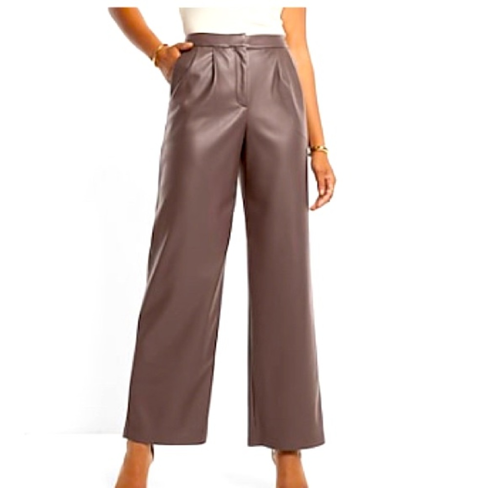High waisted faux leather wide leg trousers⭐️